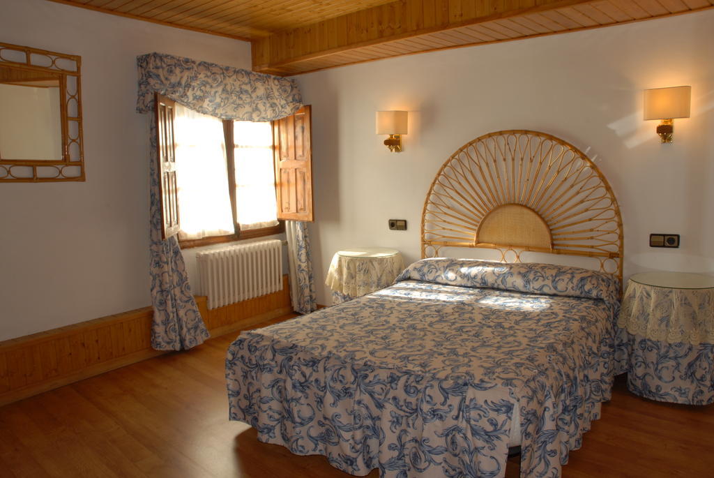 Hotel Europa Les Quarto foto