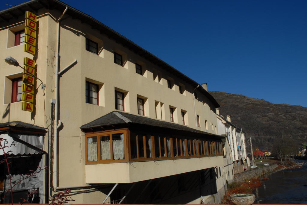 Hotel Europa Les Exterior foto